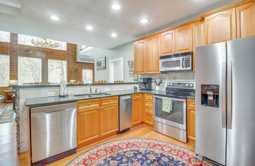 East Ellijay Maison | Game Room & Fire Pit: Riverfront Home in Ellijay!