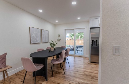 Alta Vista Area Maison | Game Room- Hot Tub- Sauna & Projector!