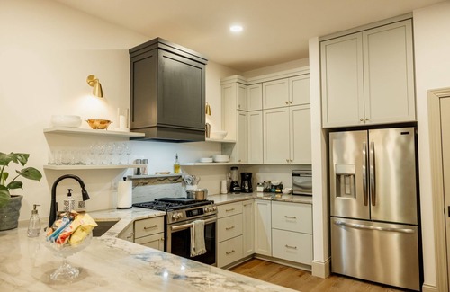 Downtown Columbus Maison | Sycamore I *3 EnSuites *Games *Free Parking *OSU 1/2mi