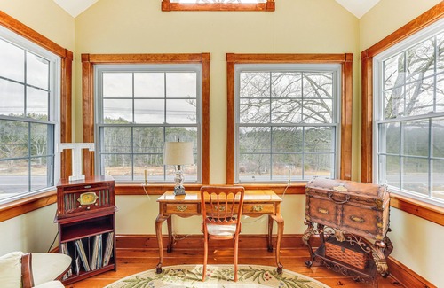 Sparrow Bush Maison | Hike, Fish, Ski & More: Spacious Gem in Catskills!