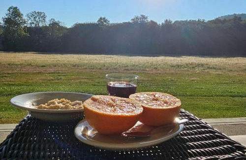 Laurelville Maison | GameRoom, HotTub, Piano, 5mi to OldManCave - Hocking Hills Copper House