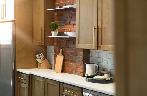 Point Breeze North Maison | FREE Parking+Games+BBQ+Netflix Near Bakery Square