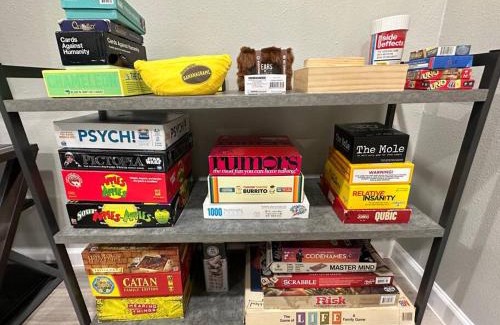 West Arlington Appartement | Games Haven with Crib Mins from AT&T, Sixflags, UTA, GlobeLife, AmericanAirlinesCenter