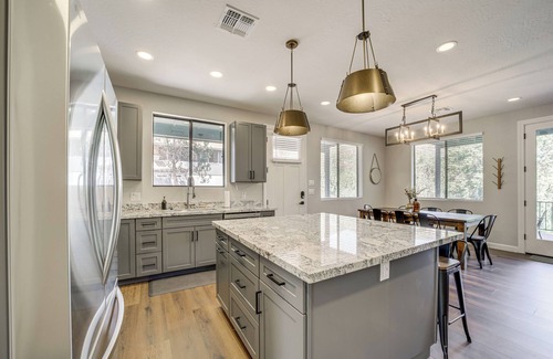 Payson Cabine | Games & Outdoor Seating: Cabin in Scenic Payson!