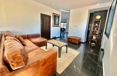 Gammarth Appartement | Gammarth Touristique piscine commune bord de mer
