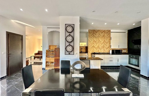 Gammarth Appartement | Gammarth Touristique piscine commune bord de mer