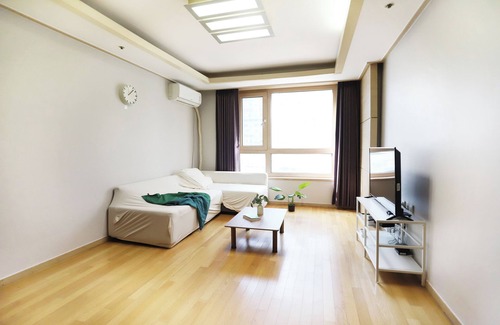 Yeoksam Appartement | Gangnam apartment 82m2 2 bedrooms 2private bathrooms gangnam style 2bdr