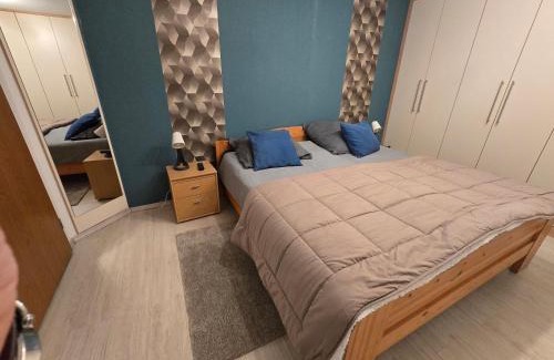 Hoexter Appartement | Ganze Wohnung direkt in Höxter, Casa Azul Hx