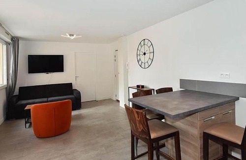 Clermont-Ferrand Appartement | Garçonnière - Appt cosy & parking à 9 min de Jaude