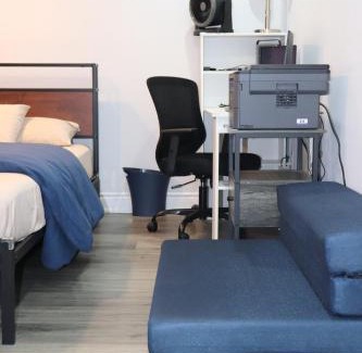 Brampton Appartement | Garden 2 BR Apt - Free Parking Wifi Laundry Workstation
