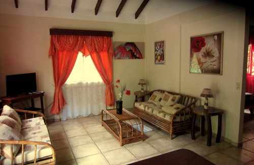 Dominical Maison | Garden Apartment Bungalo