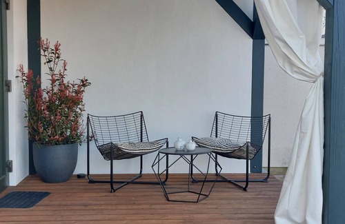 Neutrebbin Appartement | Garden apartment with view of garden apple trees. Pet and family friendly