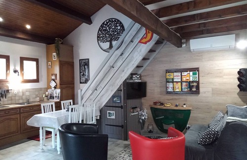 Saint-Martin-le-Redon Maison | Maison de vacances tranquille avec grande piscine