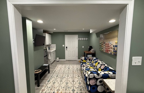 Montclair Appartement | Garden Hallow, Basement get away