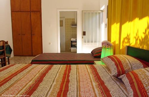 Amarinthos Appartement | Garden house escape