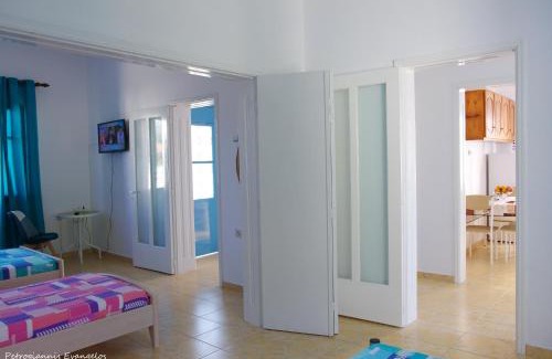 Amarinthos Maison | Garden house