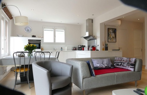 Annecy-le-Vieux Villa | Appart. dans villa à Annecy le Vieux en rez-de-jardin pour 4/5 P.+ boîte à clé