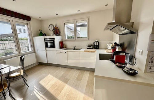 Annecy-le-Vieux Villa | Appart. dans villa à Annecy le Vieux en rez-de-jardin pour 4/5 P.+ boîte à clé