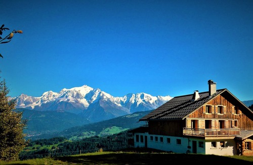Cordon Chalet De Ski | Rez de jardin "Mt Joly", face à la chaîne du Mt Blanc, 1 à 4 personnes.