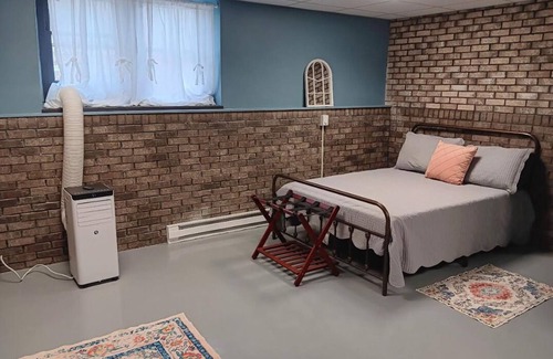 Franklin Lit Et Petit-Déjeuner | Charming B&B with AC and WiFi in soothing Franklin
