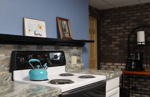 Franklin Lit Et Petit-Déjeuner | Charming B&B with AC and WiFi in soothing Franklin