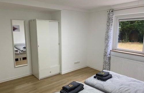 Weißbach Appartement | Garden Retreat - Küche - Bad - Garten