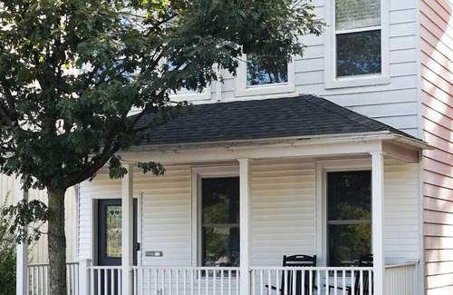 Lewisburg Appartement | Garden Retreat Steps from Downtown Lewisburg