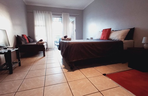 Kleinmond Lit Et Petit-Déjeuner | Garden Room with Room service and lots to enjoy
