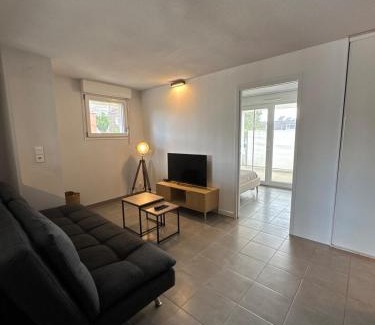 ZAC Andromede Appartement | Garden space - T4 - Airport - Garden - Tram