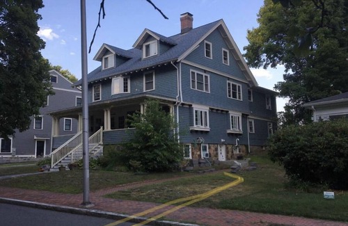 Medford Appartement | Garden Studio, access to I-93 to Airport, Tufts U, Hiking & Chevalier Theater.