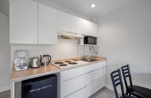 West Point Grey Maison | Garden Suite near Jericho Beach