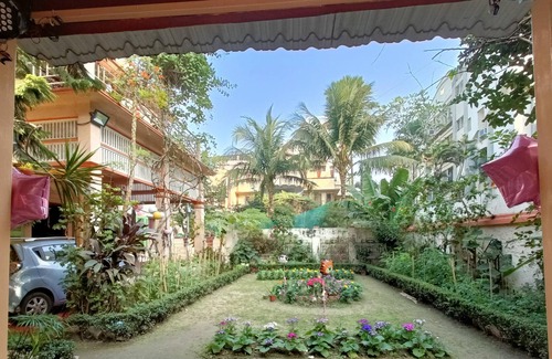 Ballygunge Park Maison | Garden View Room in South Kolkata near Renowned Restaurants and Lakes