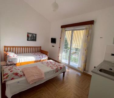 Sakës Maison | Garden Villa Sunny