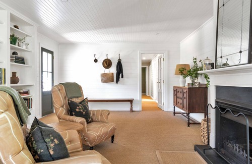 Burrawang Maison | Gardeners Cottage, Burrawang - 4pm checkout Sundays, except Peak Season