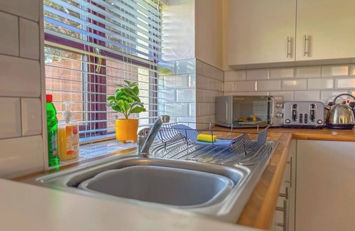 Kewstoke Maison | Gardeners Rest Cottage(Snug, Dog Friendly, Country Cottage)