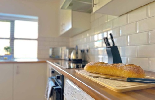 Kewstoke Maison | Gardeners Rest Cottage(Snug, Dog Friendly, Country Cottage)