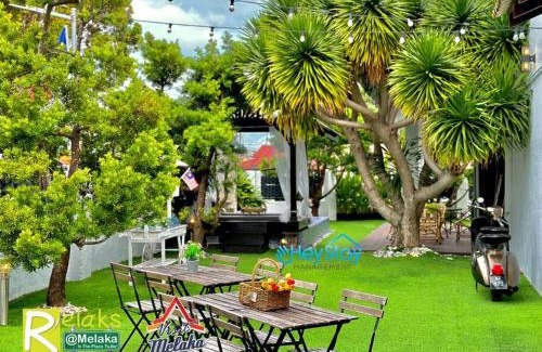 Bukit Baru Maison | GardenHomeStay TownArea Karaok Mahjong PrivatePool By HeystayManagement