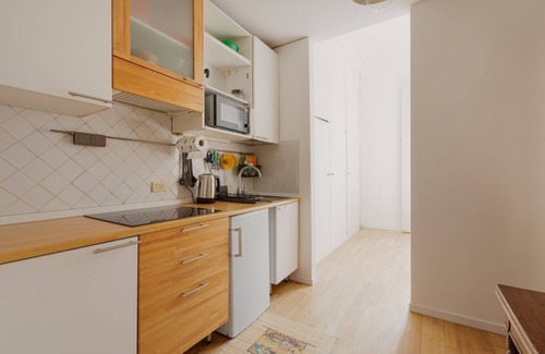 Zona Farini Appartement | Garibaldi & Isola District Functional Apartment