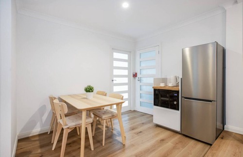 Forestville Appartement | Garigal Retreat with Pool access