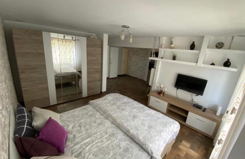 Lupeni Appartement | Garsoniera deosebita intr-o zona linistita Straja-Lupeni