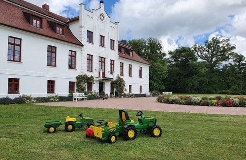 Satow Appartement | Gartenblick - Ferienwohnung mit eigenem Zugang in den Garten