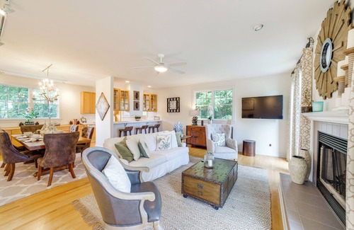 Miller Beach Maison | Gary Vacation Rental < 1 Mi to Indiana Dunes NP!