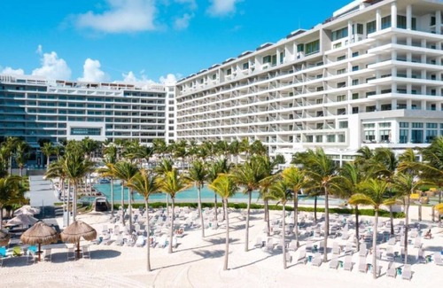 Cancun Station Balnéaire | Charming, modern 1-bedroom at Garza Blanca Cancun resort w/AC, WIFI, and more