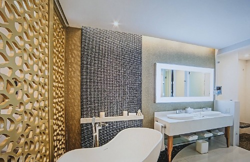 Windham Copropriété | Garza Blanca Hotel Suite Condo 2 BR 3 Bathroom in Los Cabos Mexico