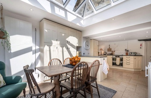 Filkins Cottage | Stone Cottage close to village shop, pool & pub!