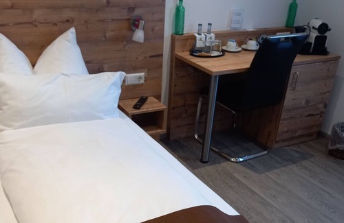 Calw Maison | Gasthaus Adler : Chambre double avec salle de bain privée