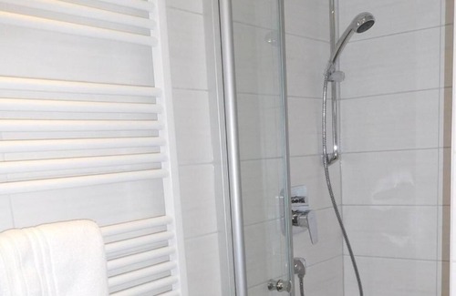 Calw Maison | Gasthaus Adler : Chambre double avec salle de bain privée