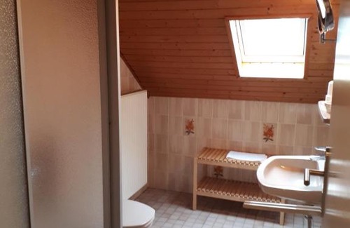 Mittelstrimmig Maison | Gasthaus Pension Zur Buche