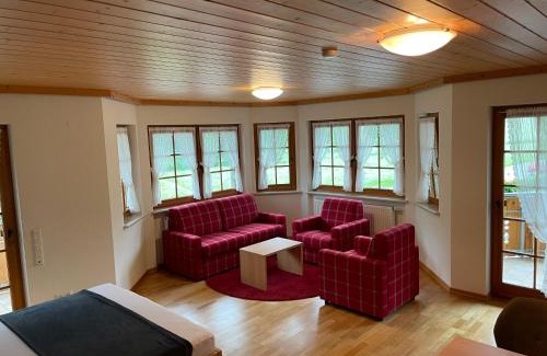 Obermunstertal Maison | Gasthaus Sonne