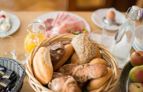 Zeltweg Hôtel | Gasthaus zur Waldschenke